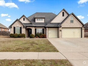Building Photo - 2702 Waterford Ct