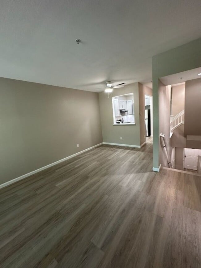 Building Photo - 637 Atherton Pl