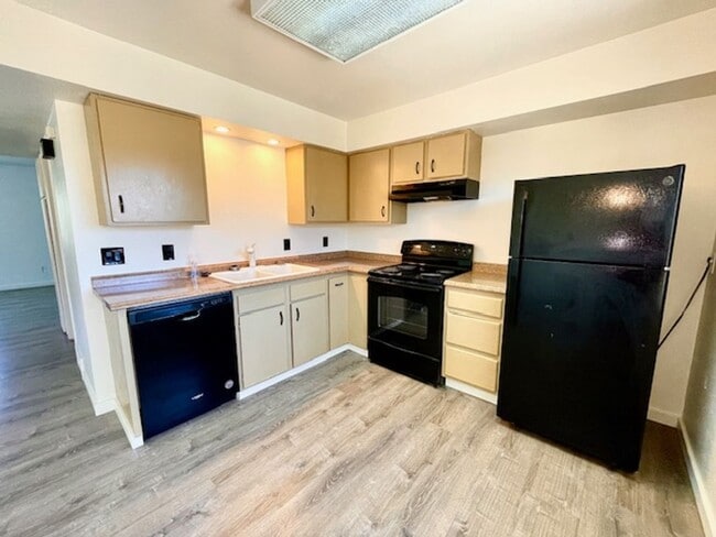 Building Photo - Thornton 2-Story Townhome