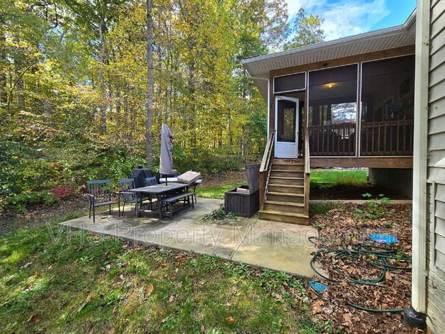 Building Photo - 2400 Lakeview Pkwy