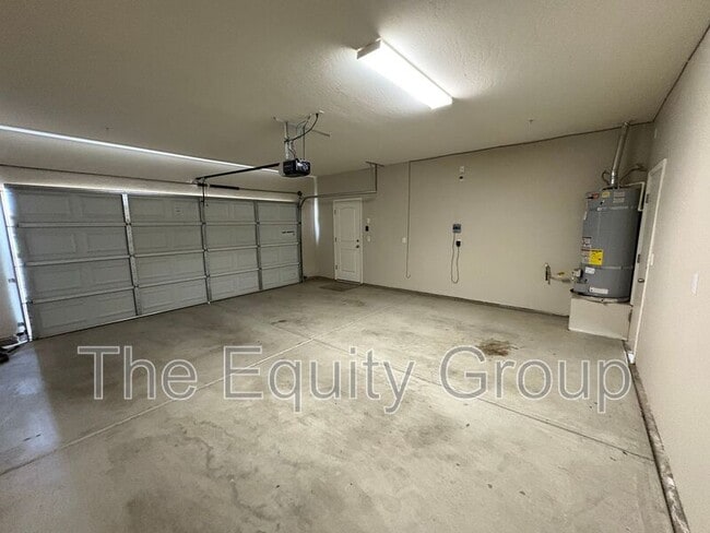 Foto del edificio - 3234 N Noyes Ct