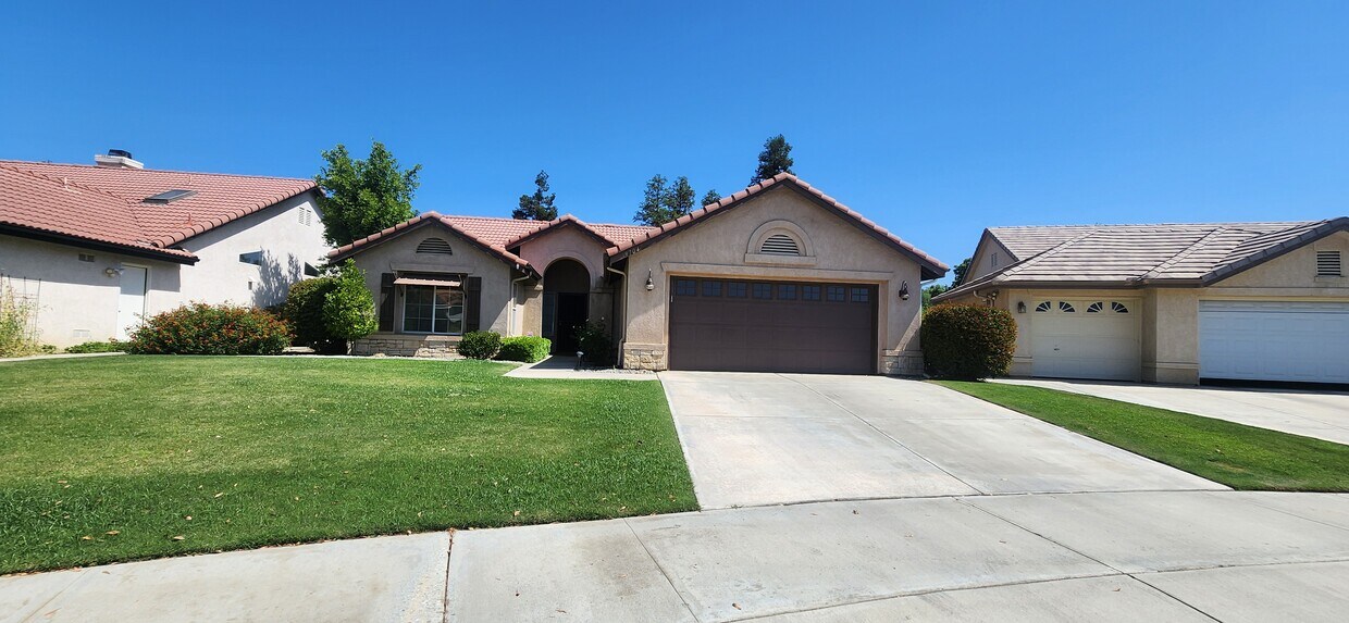 Foto principal - 9704 Portland Rose Ave