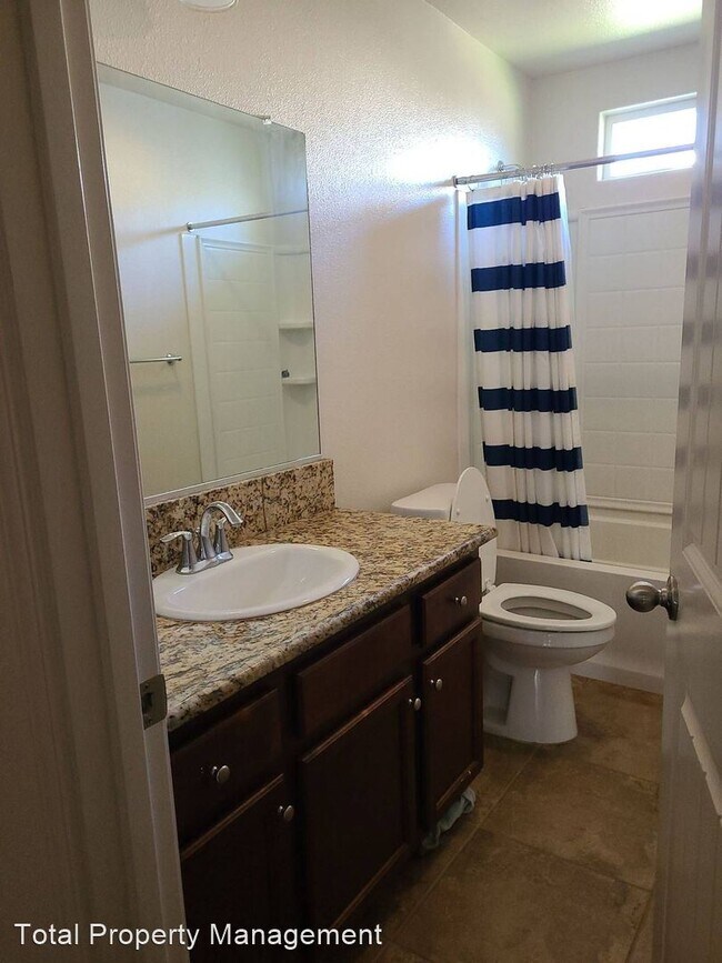 Building Photo - 4 br, 3 bath House - 2578 Bell Port Ave.