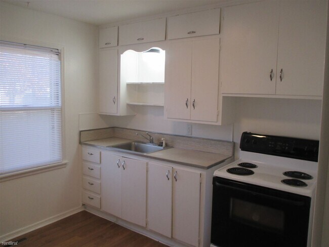 Foto del edificio - 2 br, 1 bath House - 4522 S Handley Ave