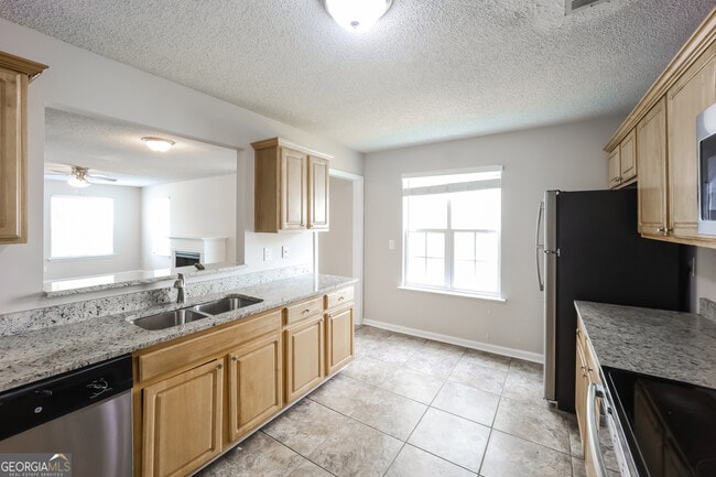 Building Photo - 6117 Hickory Ln Dr
