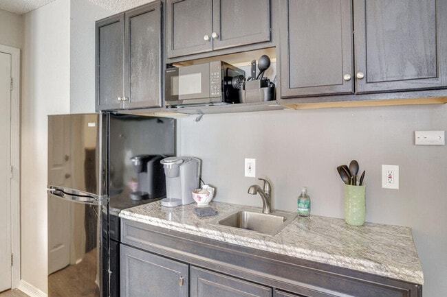 Foto del edificio - 6380 S Boston St