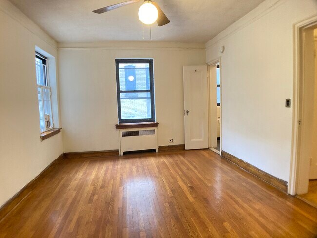 Building Photo - 105 Arden St