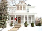 Private entrance and screened porch. - 3135 James Ave S