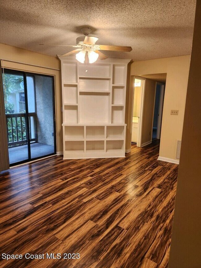 Building Photo - 3505 Sable Palm Ln
