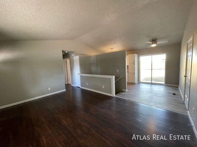 Foto del edificio - 2115 Bainbridge Rd