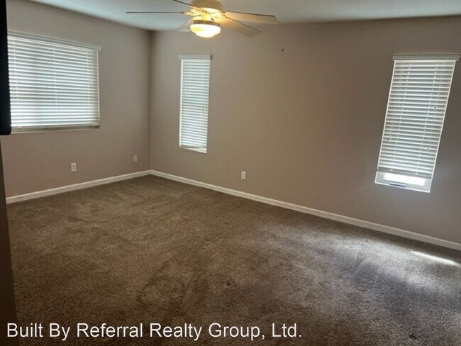 Foto del edificio - 2 br, 2 bath House - 9635 E Foster Ave