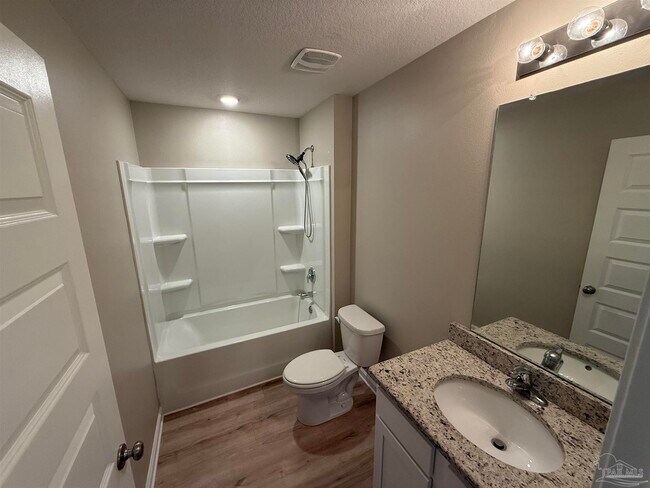 Foto del edificio - 4041 Whitetail Ln