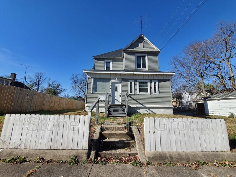 2044 N 11th St Unit 4, Terre Haute, IN 47804 Condo for Rent in Terre