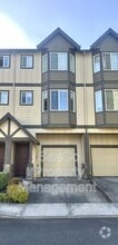 Building Photo - 525 SW 197th Pl