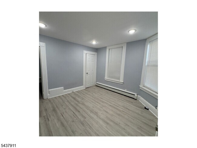 Foto del edificio - 93 Highland St