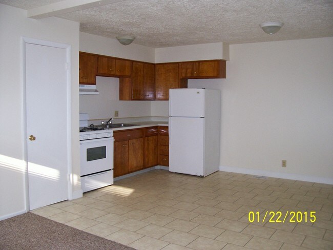Building Photo - 420 S Edson St