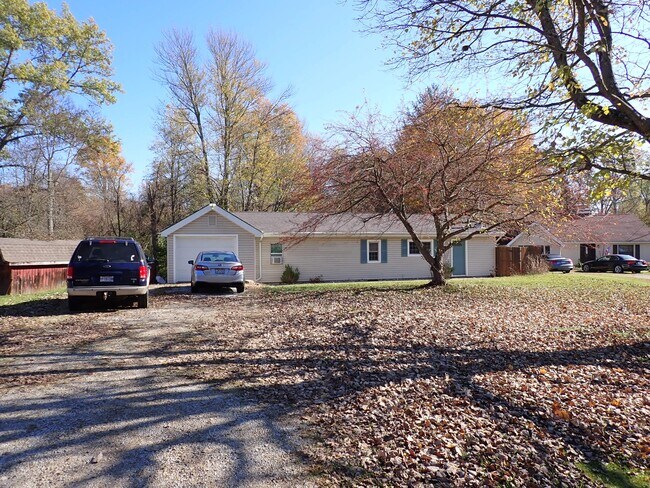 Building Photo - 1776 Lindale Nicholsville Rd