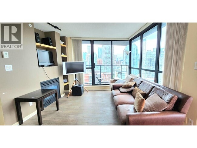 Building Photo - 501 Pacific St