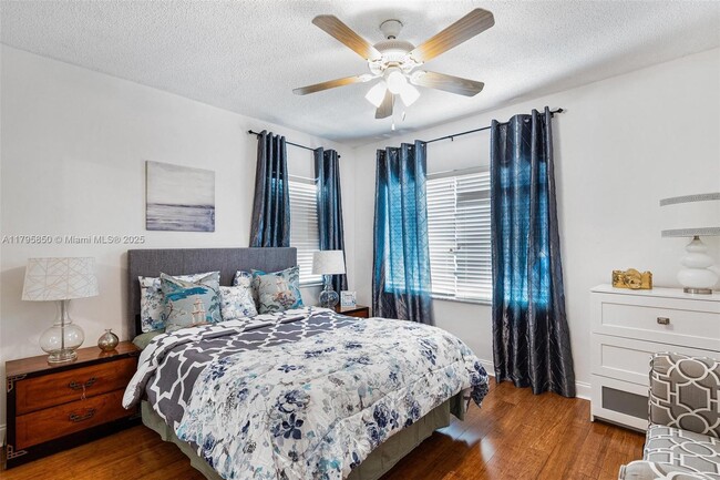 Foto del edificio - 6356 SW 32nd St