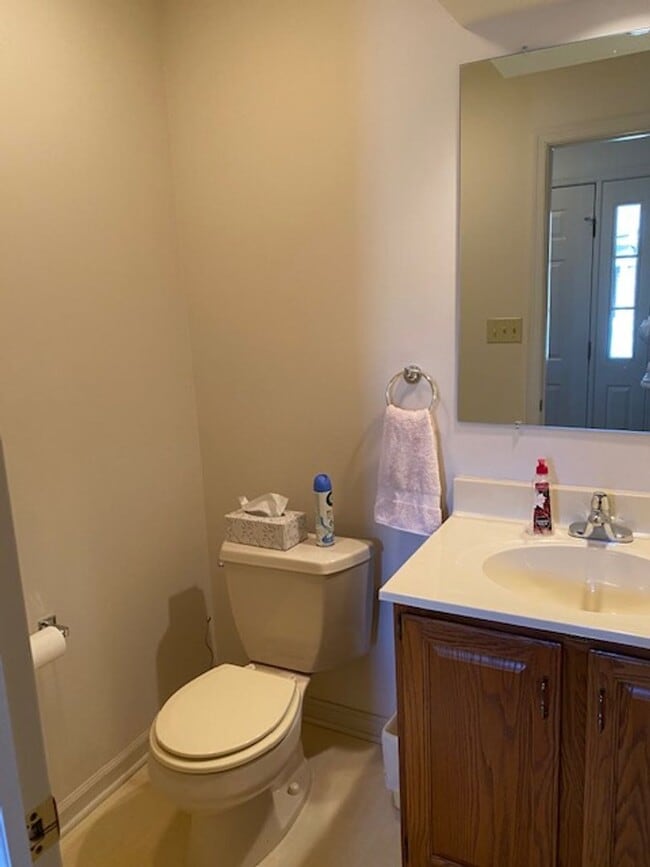 Foto del edificio - 3 bedroom 4 bathroom home in Lancaster tow...