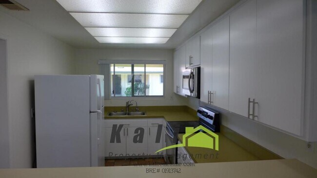 Building Photo - 4095 Bonita Rd #209