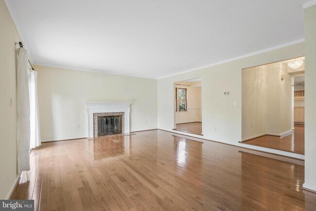 Building Photo - 8212 Dr Craik Ct