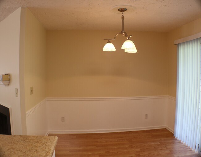 Foto del edificio - 113 Chaucer Ct