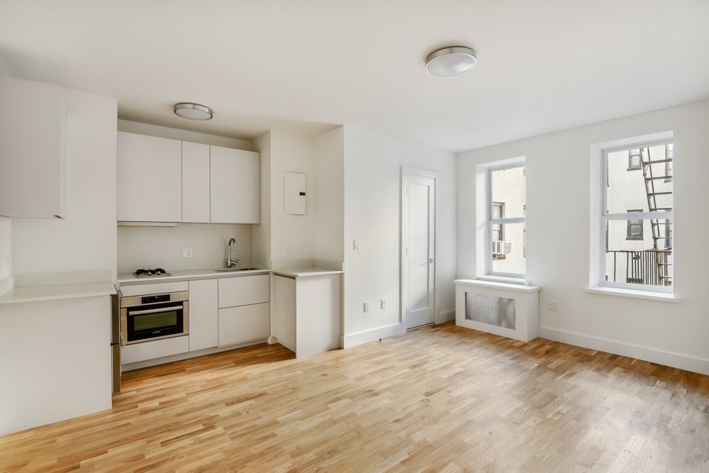 Foto principal - 800 St Marks Ave