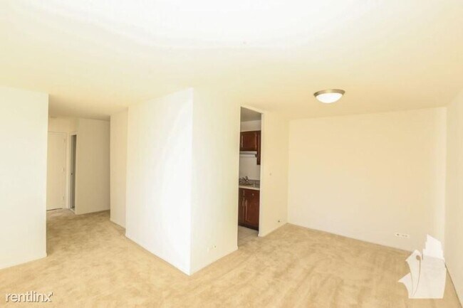 Building Photo - 1209 N Astor St