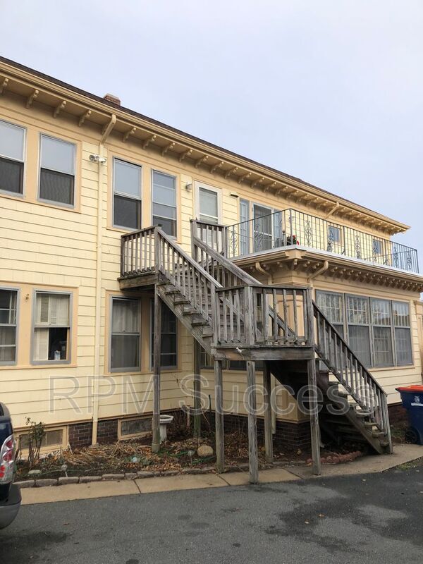 Foto del edificio - 2083 Acushnet Ave
