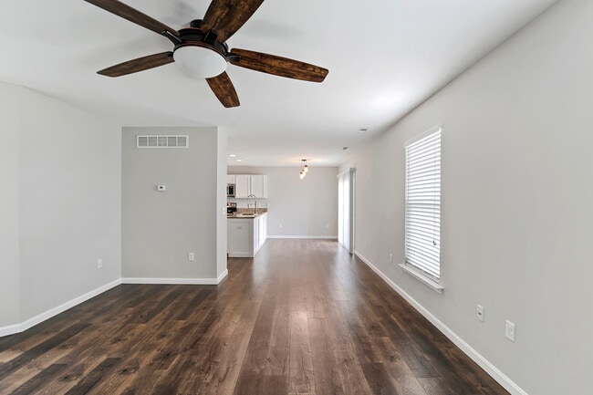 Building Photo - 76 Black Cherry Dr