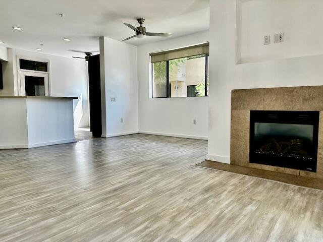 Building Photo - 870 E Palm Canyon Dr