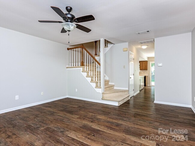 Building Photo - 9318 Kings Falls Dr