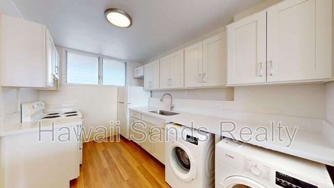 Building Photo - 780 Amana St