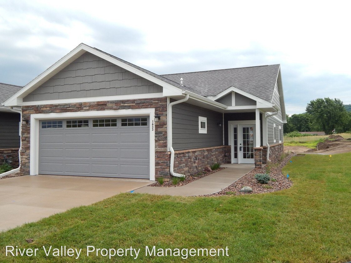 2 br, 2 bath Apartment 1607 Crow St. Condo for Rent in Holmen, WI