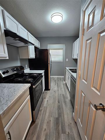 Building Photo - 1623 Windsong Ln