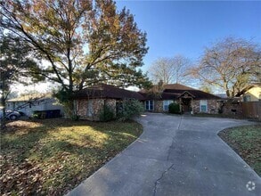 Building Photo - 3307 Whitepine Dr
