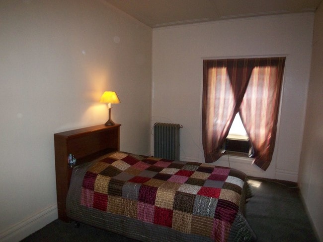 Interior Photo - 300 High St