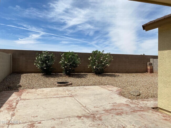 Building Photo - 1847 W Desert Seasons Dr
