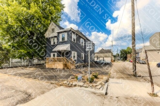 Building Photo - 502 W Jackson St