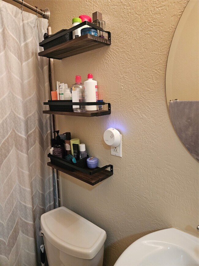 Foto del edificio - 6509 Corbin St