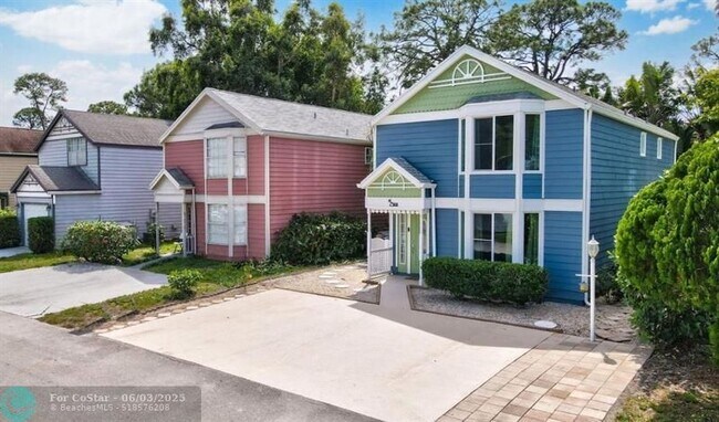 Foto del edificio - 5836 Rambler Rose Way