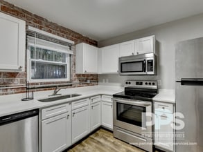 Building Photo - 217 Lampkin St NE