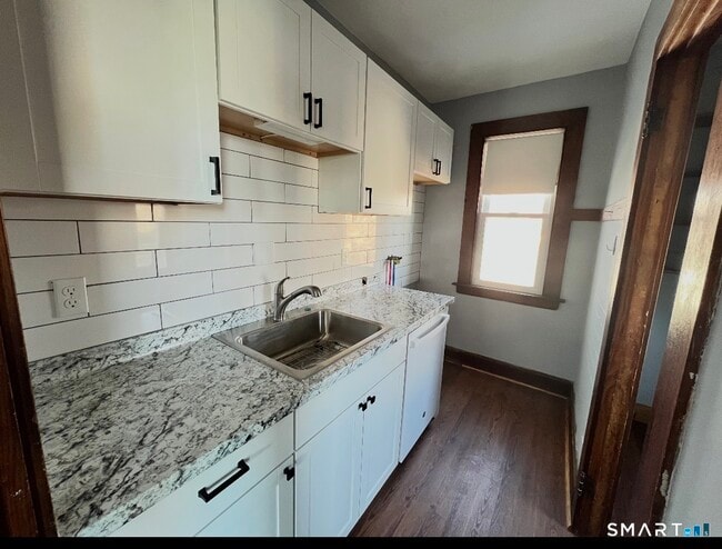 Photo - 75 Ridgewood St Apartment