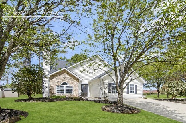 Building Photo - 2831 Bombay Dr