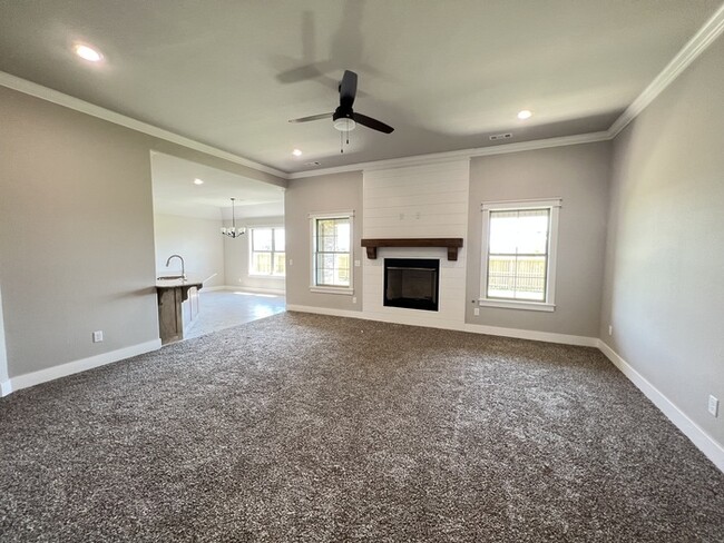 Building Photo - Single-Family Home- Beautiful Wellington Plan