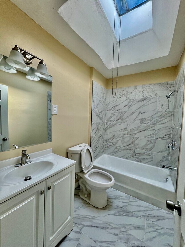 Foto del edificio - 2611 S 70th St