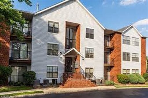 Building Photo - 4 Malvern Way