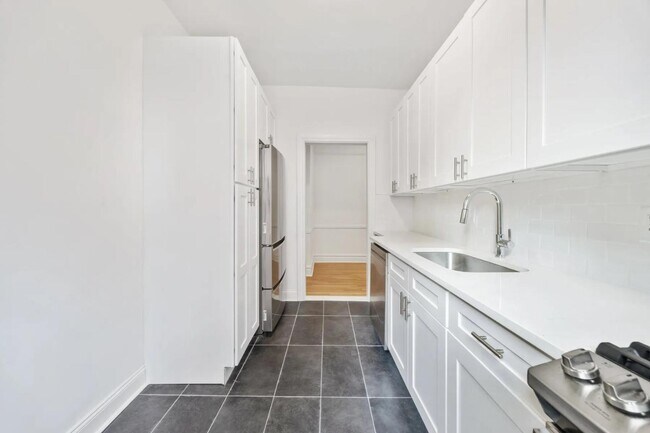 Foto del edificio - 12 Crown St