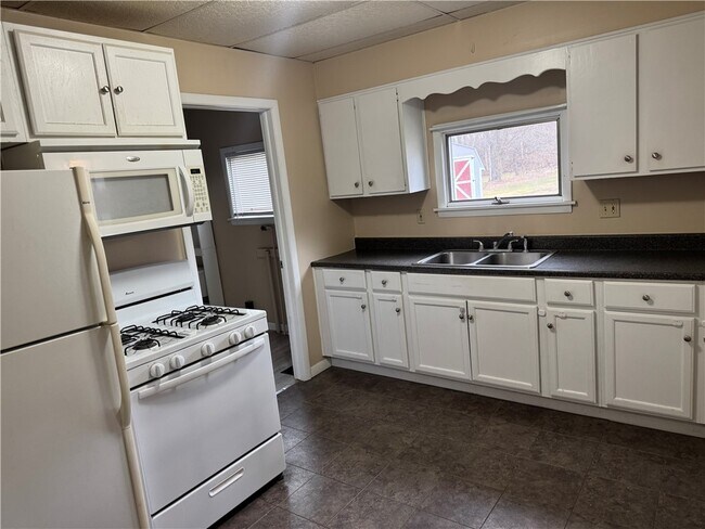 Foto del edificio - 1872 Miles St